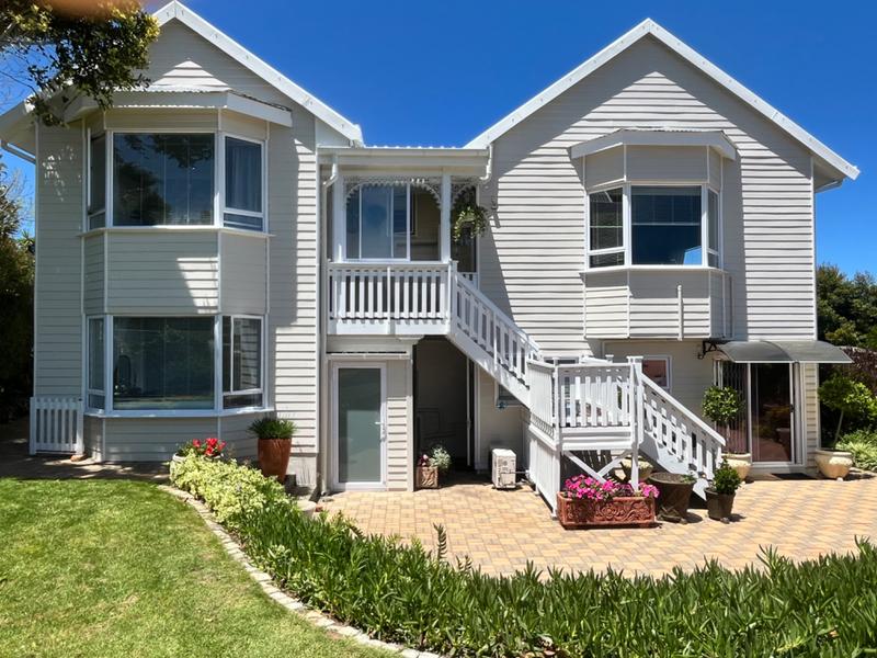 5 Bedroom Property for Sale in Outeniqua Strand Western Cape